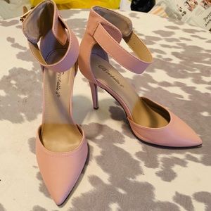 Pink pumps